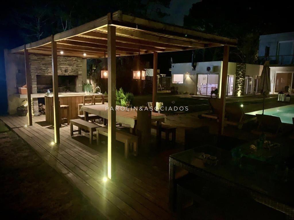 Casa en venta de 5 dormitorios y 5 baños en Montoya, Punta