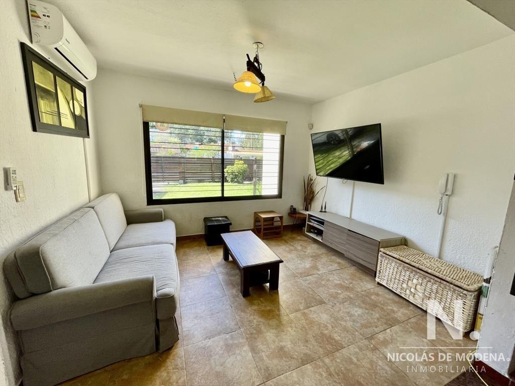 Casa concepto minimalista de 2 dormitorios en Pinares en ve