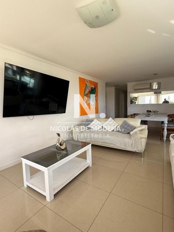 Apartamento de 3 dormitorios en alquiler de verano en Punta