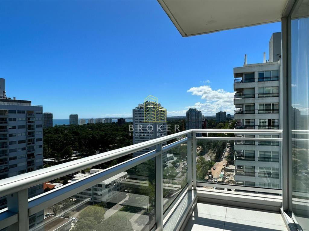 Venta de apartamento de dos dormitorios en