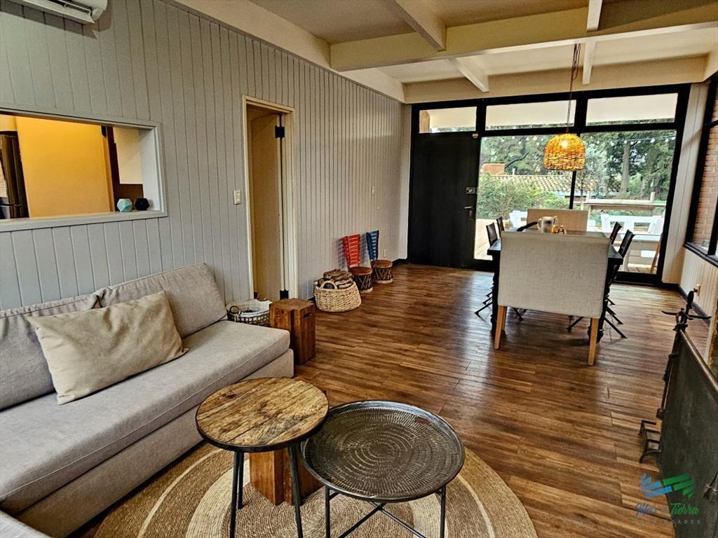 CASA EN ALQUILER, 4 DORMITORIOS Y PISCINA ZONA