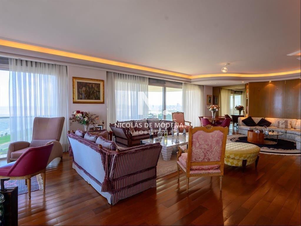 Apartamento de 4 Dormitorios en Edificio de a