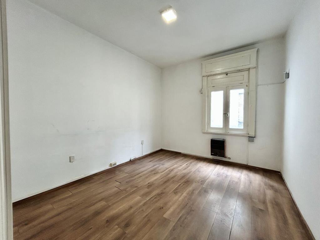 Venta local comercial y oficinas – Padrón único – Bv. Artig
