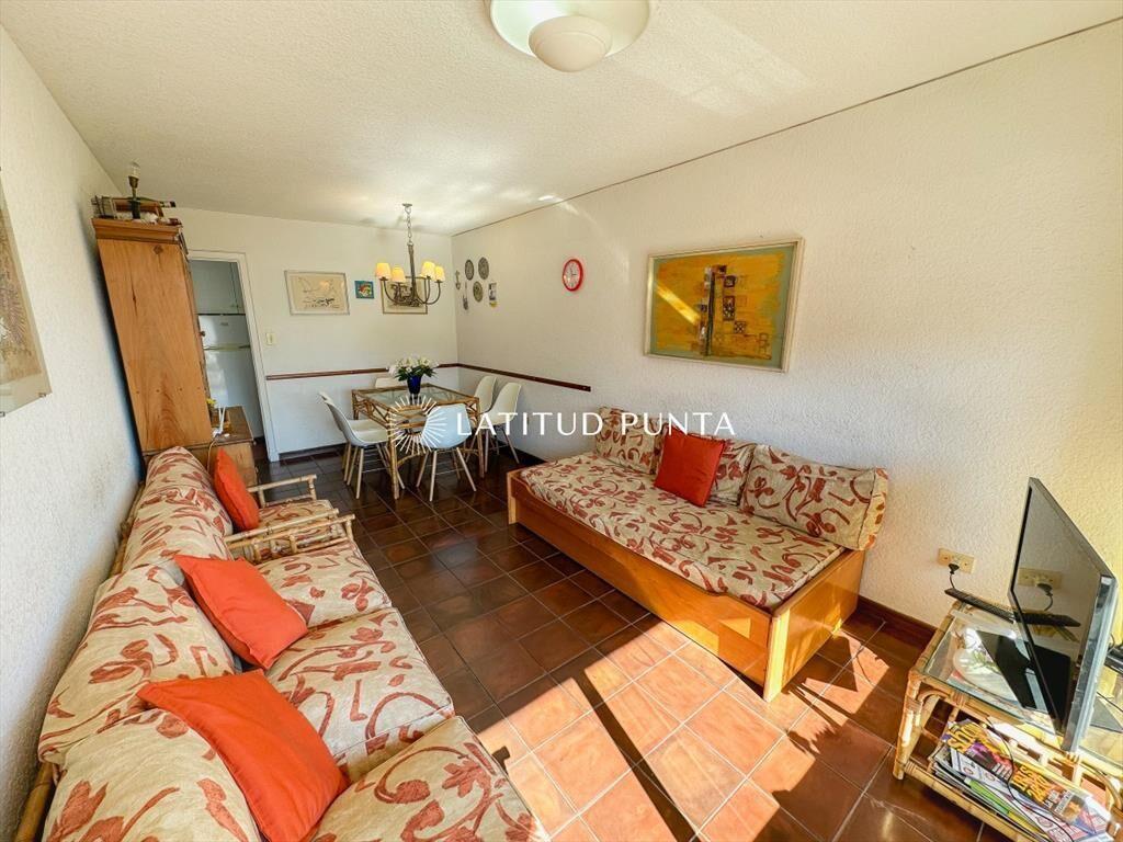Apartamento 2 dormitorios. Aidy Grill