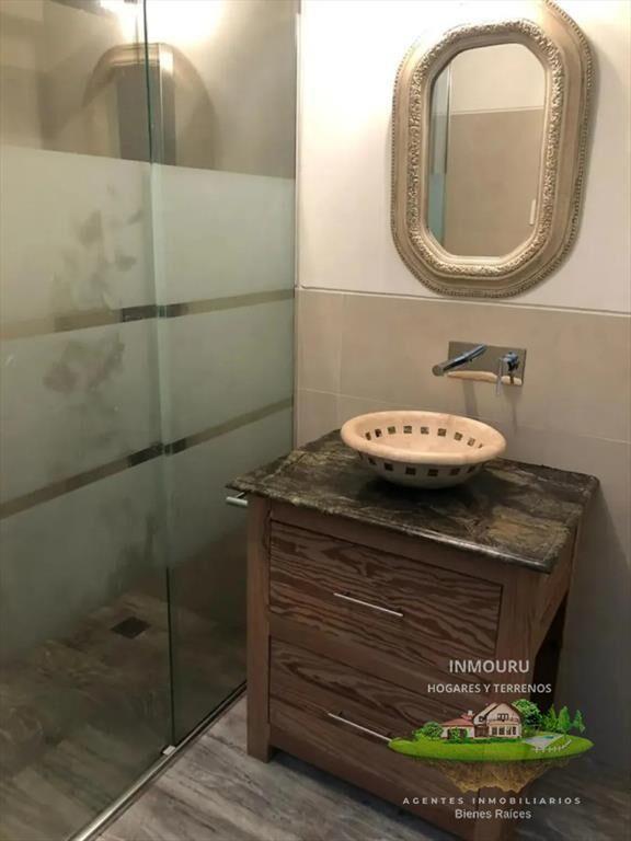 Vendo Casa con Renta en Tres cruces