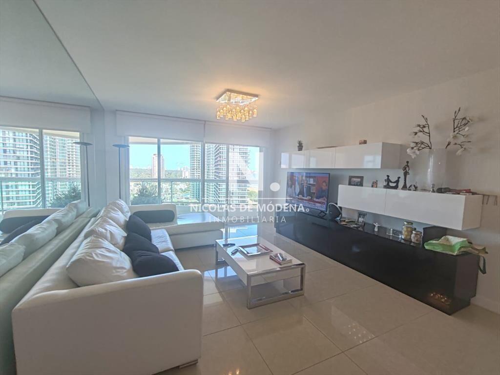 Apartamento de 2 dormitorios en Torre Aquarella