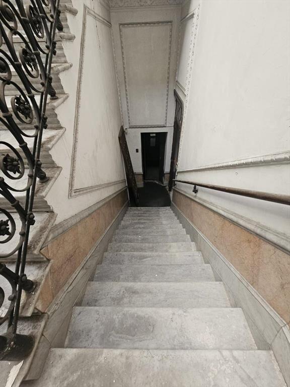 Colonia y J.Herrera, 809m2, local casa de altos, ascensor