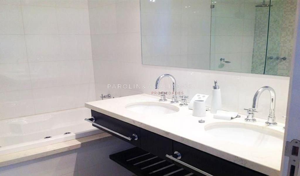 Apartamento en venta en Tiburón III, Punta del