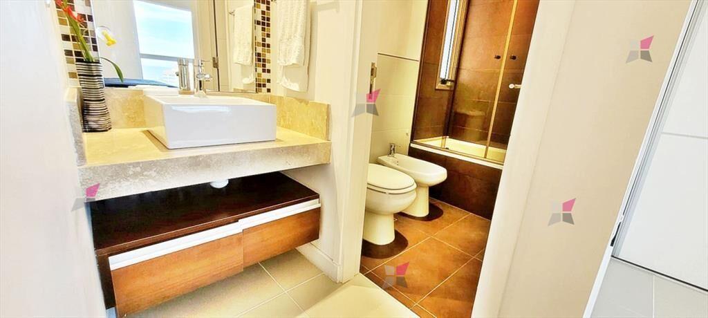 VENTA DE APARTAMENTO DE 3 DORMITORIOS EN EDIFICIO FOREST TO