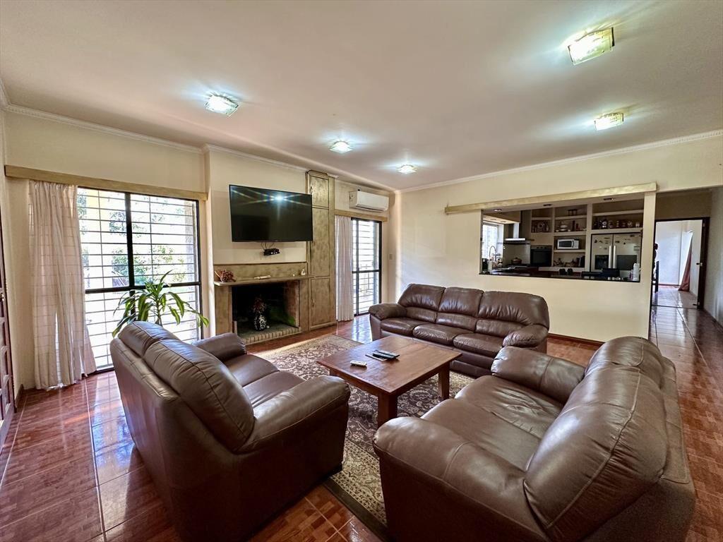 Casa con pileta, parrillero y 1.000 m² en Salto
