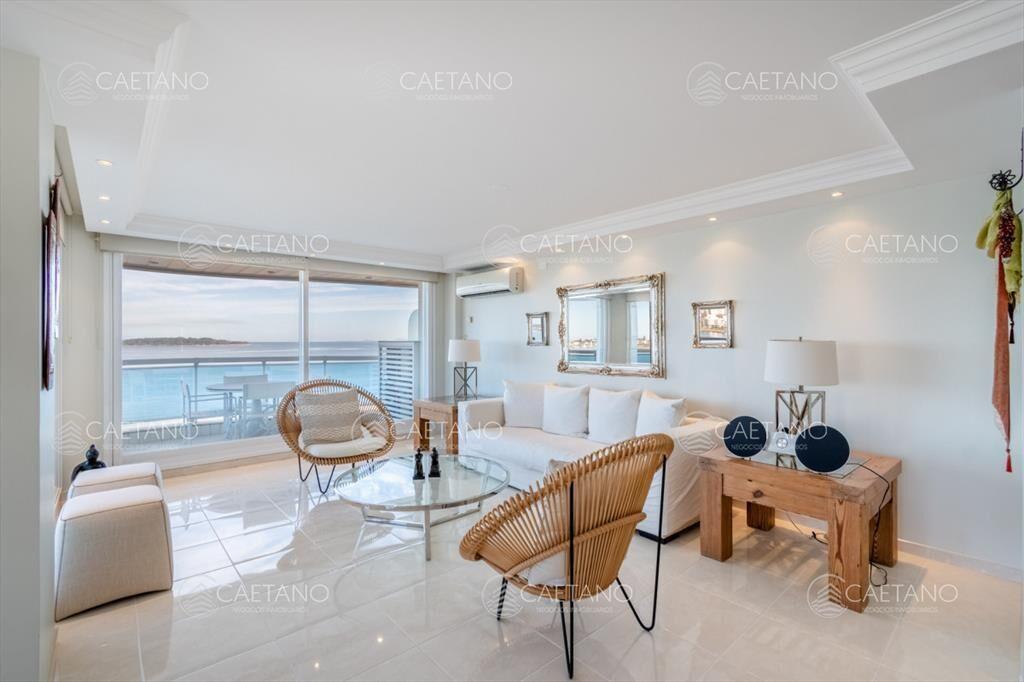 Millenium Tower Apartamento en Venta - Tres en