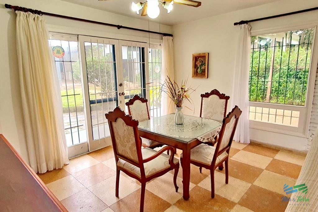 Vendo casa 4 dormitorios en zona Shopping, Punta