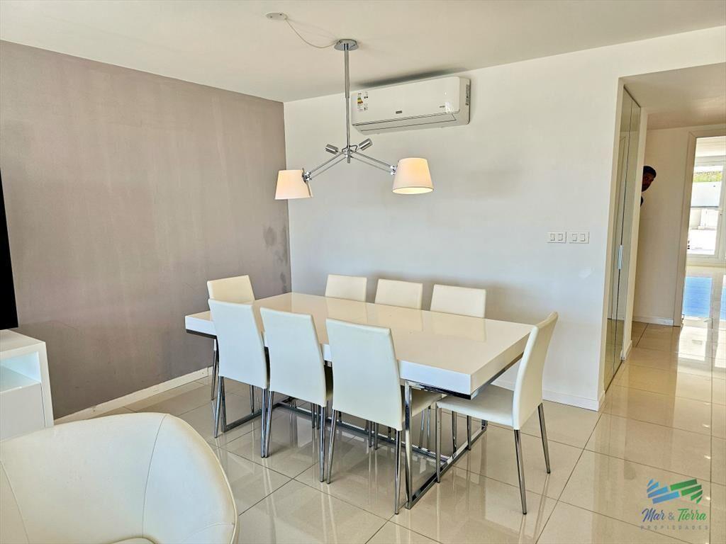 Venta de apartamento en primera línea sobre de 3