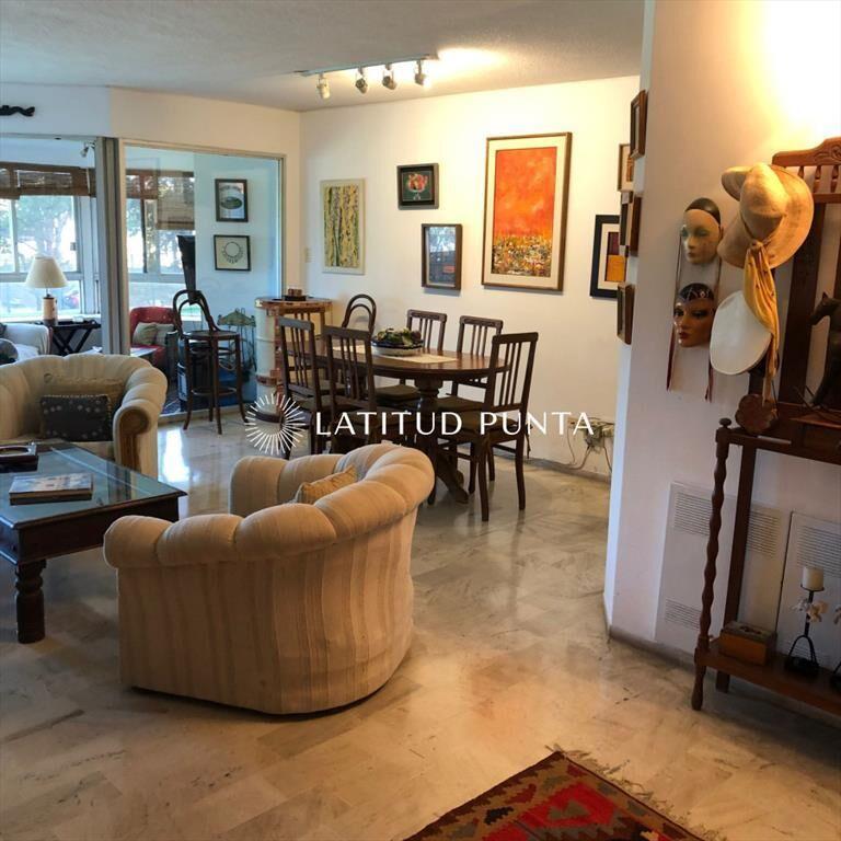 Apartamento en Roosevelt, 3 dormitorios más