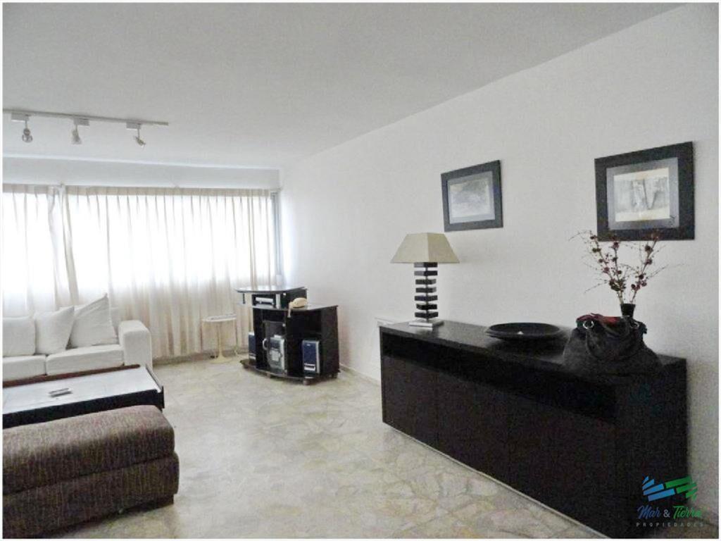 Apartamento en Peninsula, 3 dormitorios *