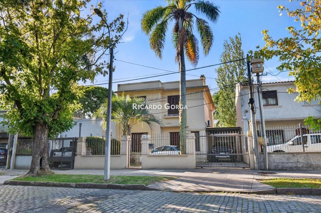 Casa Venta 4 dormitorios o 3+escritorio Fondo Piscina Bb...