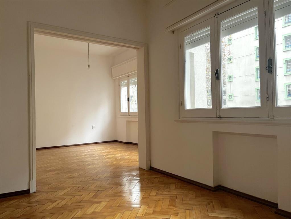 LA COMODIDAD DE UNA CASA! A SOLO 200 METROS DE LA RAMBLA!!!