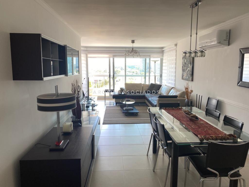 Apartamento en venta de 3 dormitorios en Art del