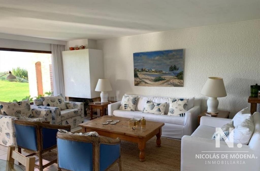 Venta Apartamento 3 dormitorios en Manantiales con salida d