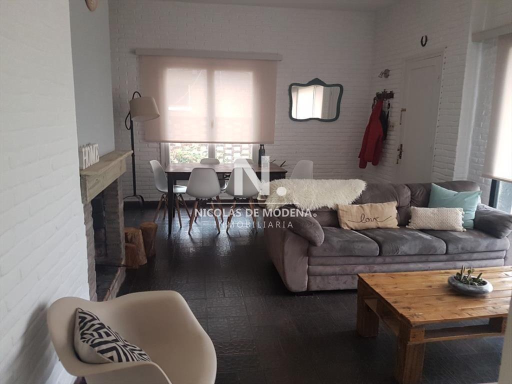 Venta de espectacular casa en una planta con 3 en