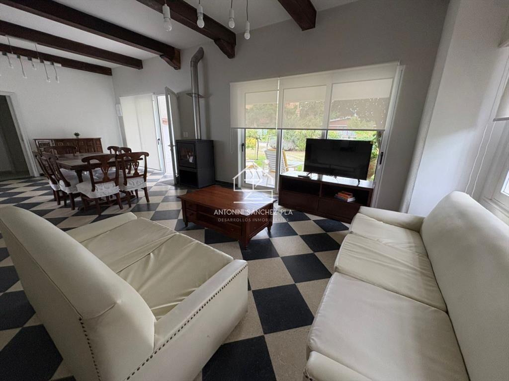 Alquiler anual casa de 3 dormitorios en Mansa,