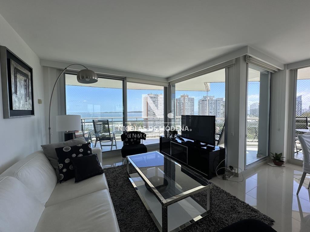 Vende Apartamento de 3 dormitorios en Sunrise del