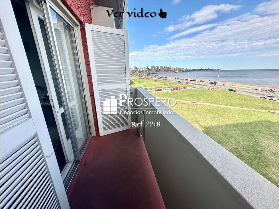 VA2217 Venta Apto 2dorm Ciudad Vieja Vistas al Mar Balcón
