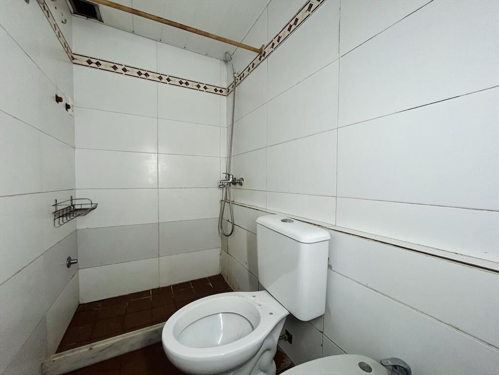 Alquiler apartamento monoambiente con patio en villa muñoz