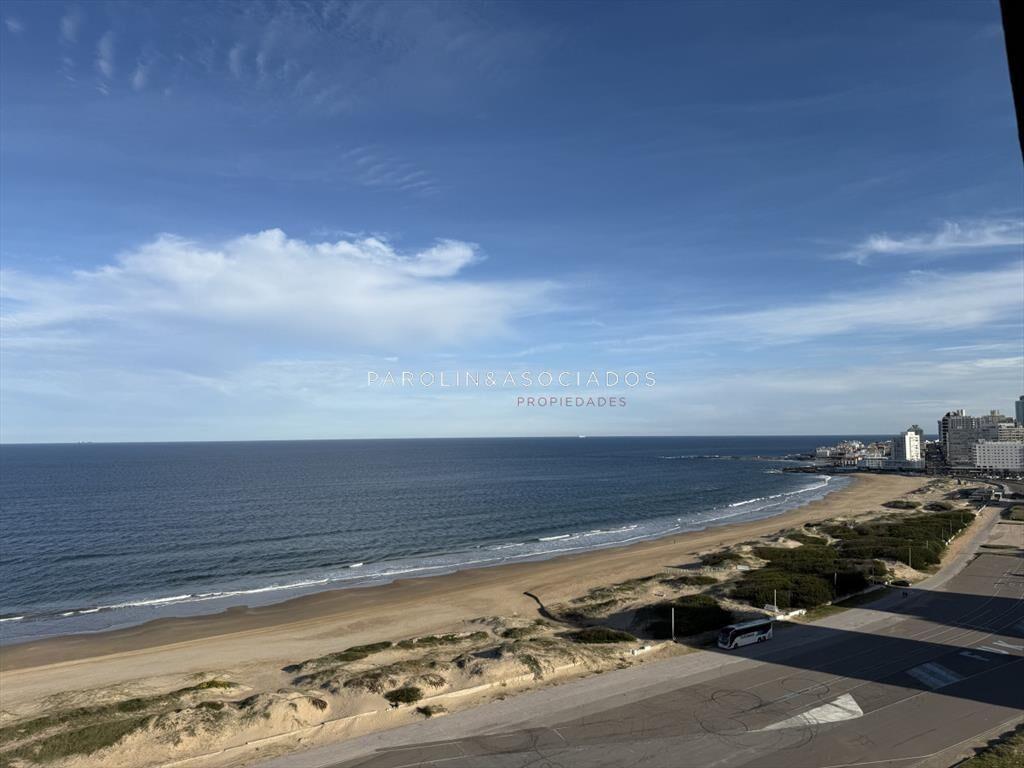 Departamento en Venta de 2 dormitorios en Playa
