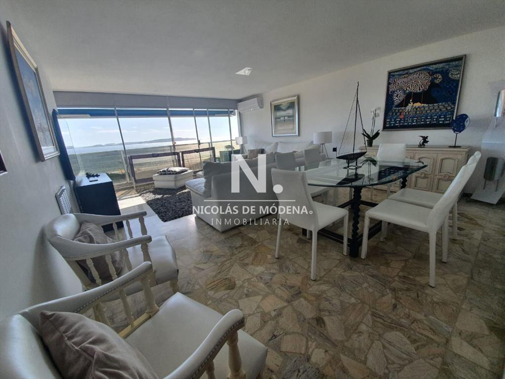 Departamento en venta, 3 dormitorios. Torre