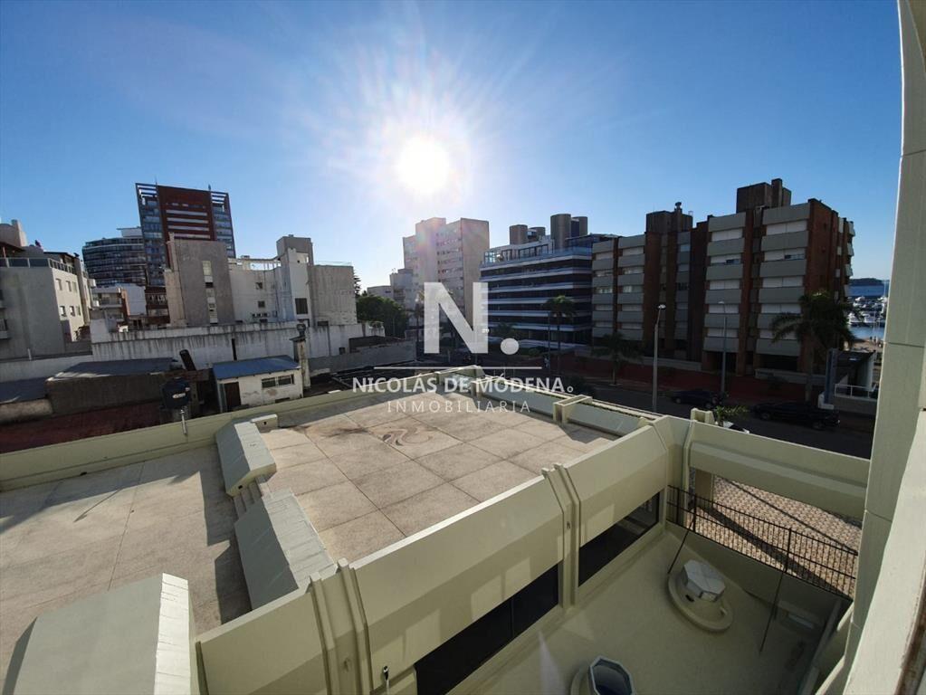 Departamento de 1 dormitorio en la Peninsula, Del