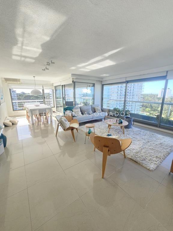 Apartamento en venta en Marigot, Punta del Este.