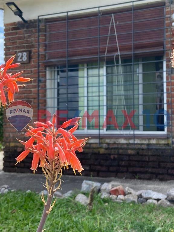 CASA EN EXELENTE ESTADO LISTA PARA VIVIR