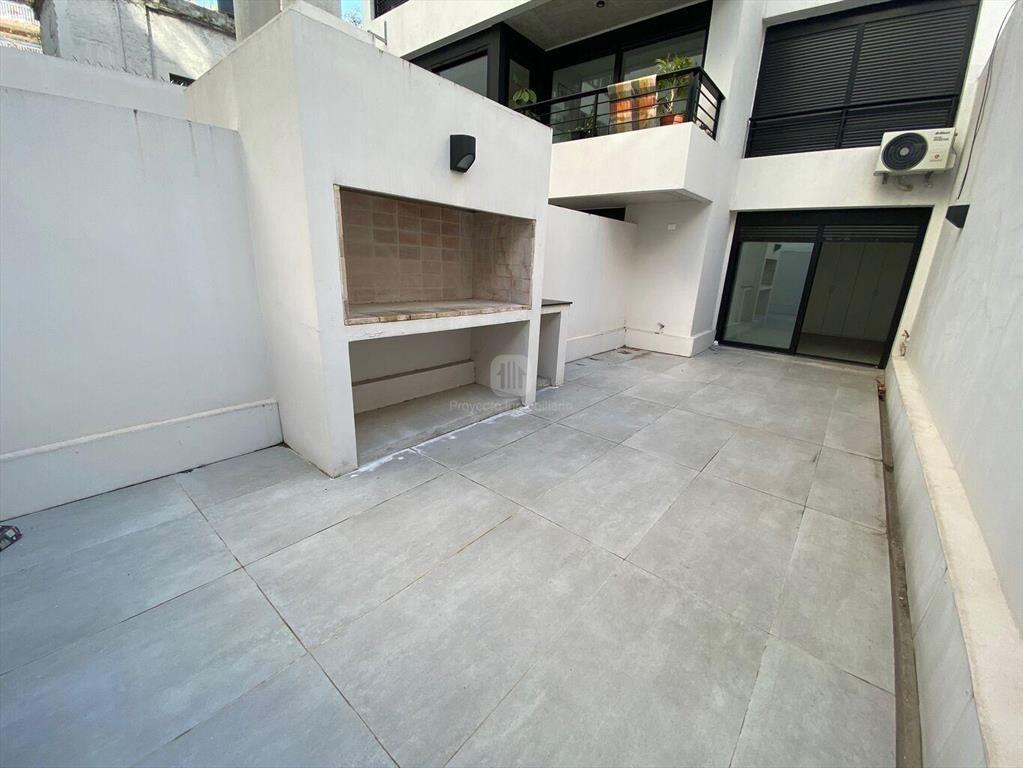 VWNTA APARTAMENTO UN DOMITORIO, PATIO + GARAJE POCITOSo + g