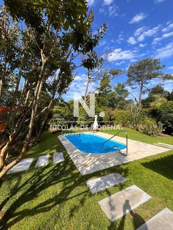 Vende espectacular casa con 3 dormitorios, y en
