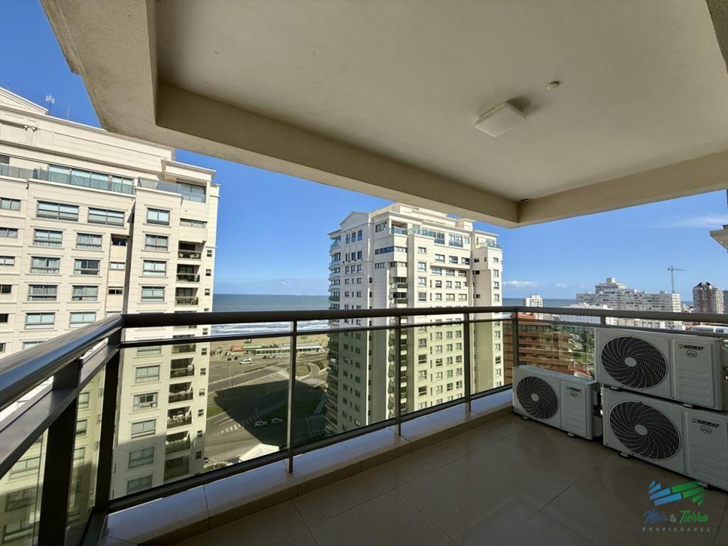 En venta apartamento 2 dormitorios en Imperiale,
