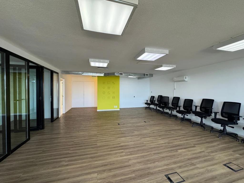 Venta con renta de Oficinas, piso 10 en Marigot Office
