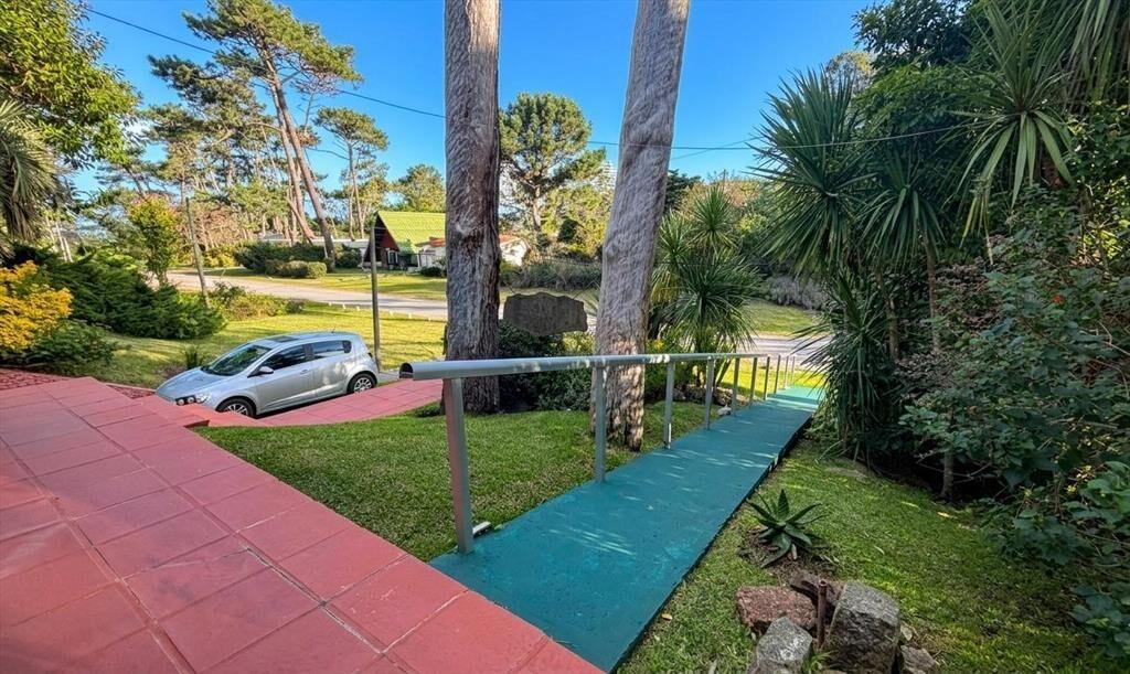 Venta de Hermosa Casa en San Rafael: Gran Jardín, Piscina y