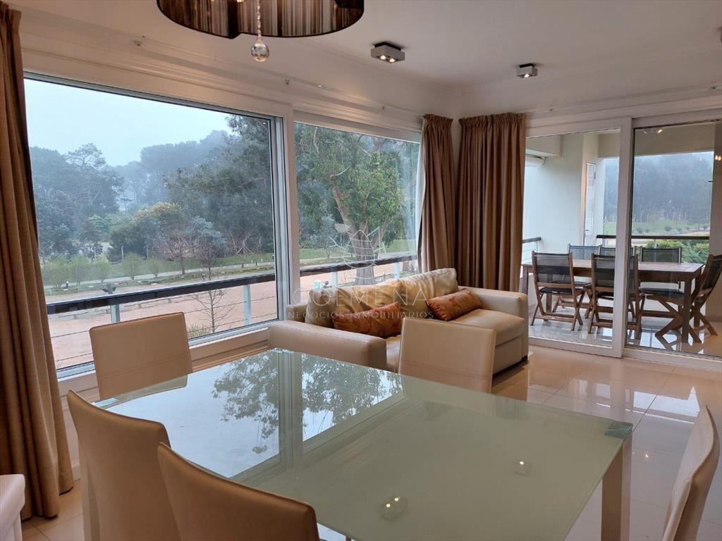 Venta de apartamento de 1 dormitorio, en Solanas,