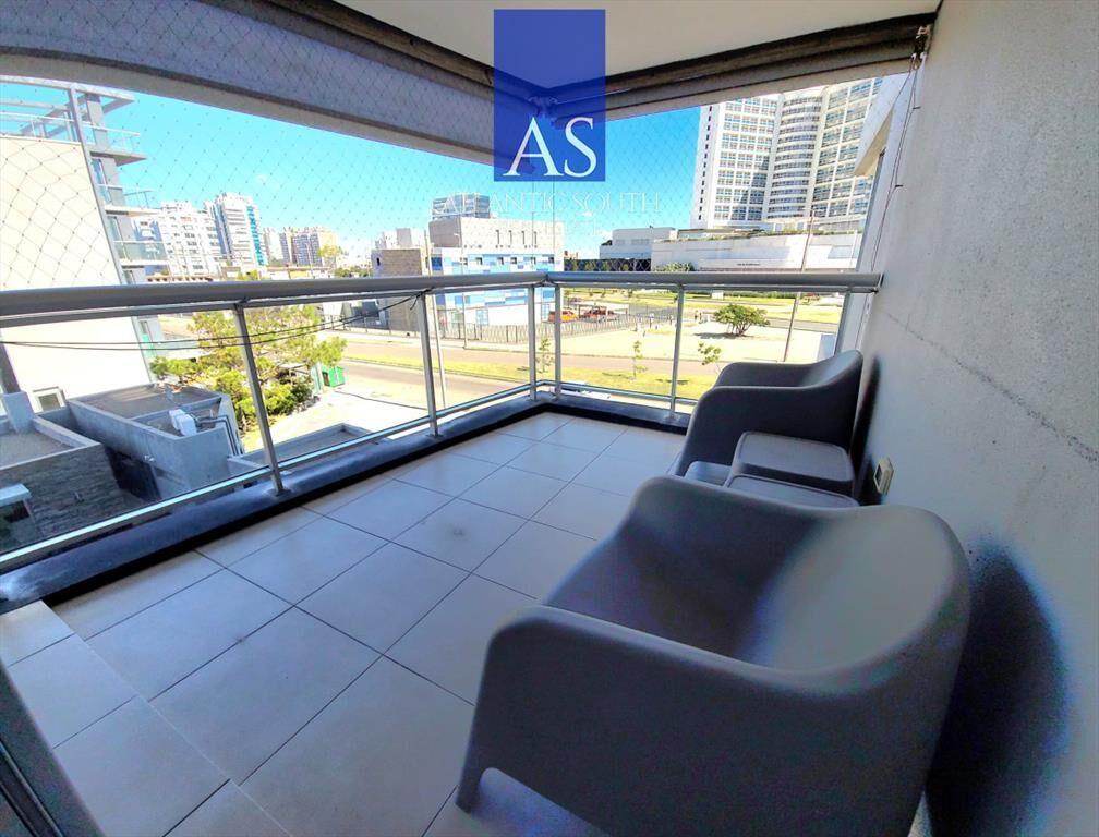 Apartamento de 3 dormitorios 2 baños cochera en
