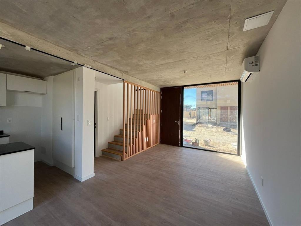Venta Casa dúplex 2 dormitorios 2baños Garden Town