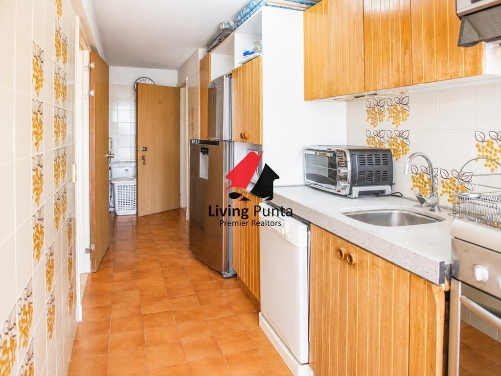Vende apartamento de 2 dormitorios con vista al ,