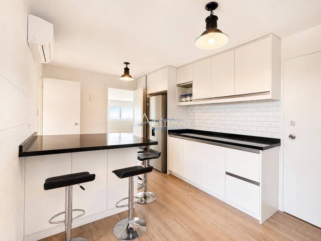 Alquiler Anual Apartamento de 3 Dormitorios, Reciclado, Sin