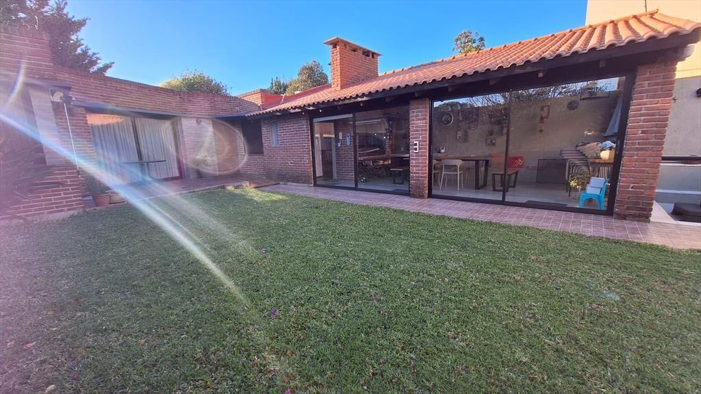 VENTA 2 CASAS EN MISMO PADRON GJE X2 , MALVIN SUR