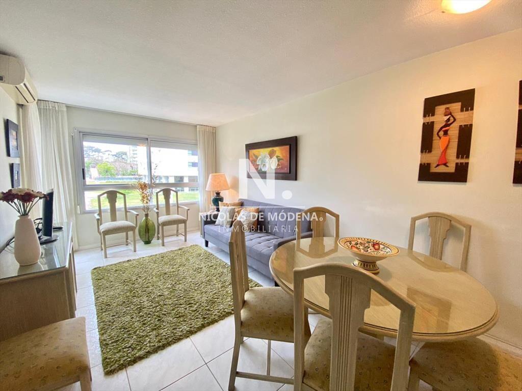 Departamento de 2 dormitorios - Roosevelt- Punta