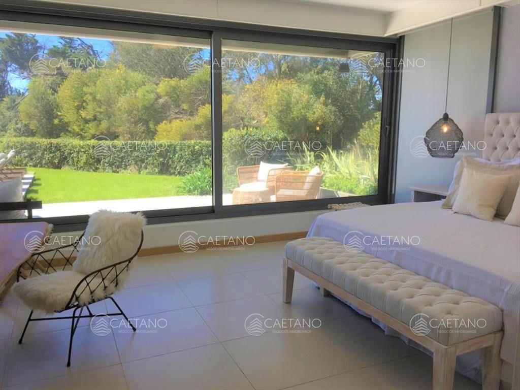 Venta apartamento planta baja en Tiburón Barra