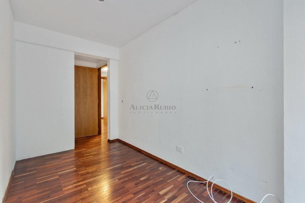 APARTAMENTO EN VENTA CON PATIO 122 MTS DE  PARRILLERO. 2...