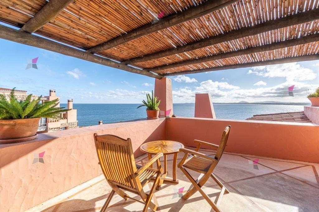 VENTA DE APARTAMENTO DE 4 DORMITORIOS EN PUNTA BALLENA PUNT