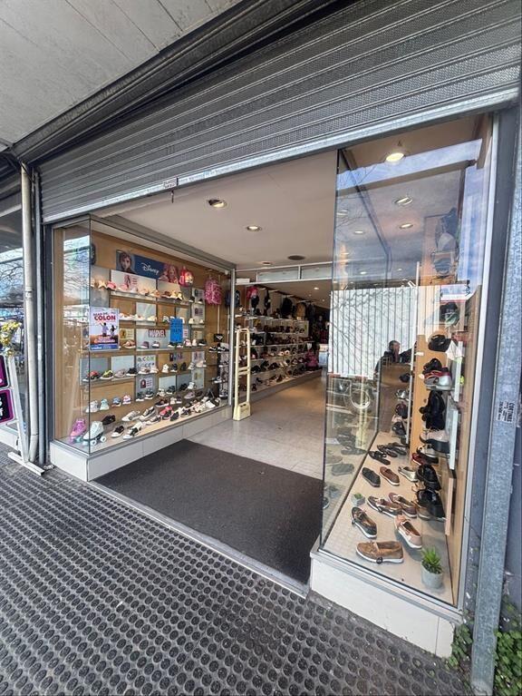 Local comercial en excelente ubicación sobre Av. Garzón.