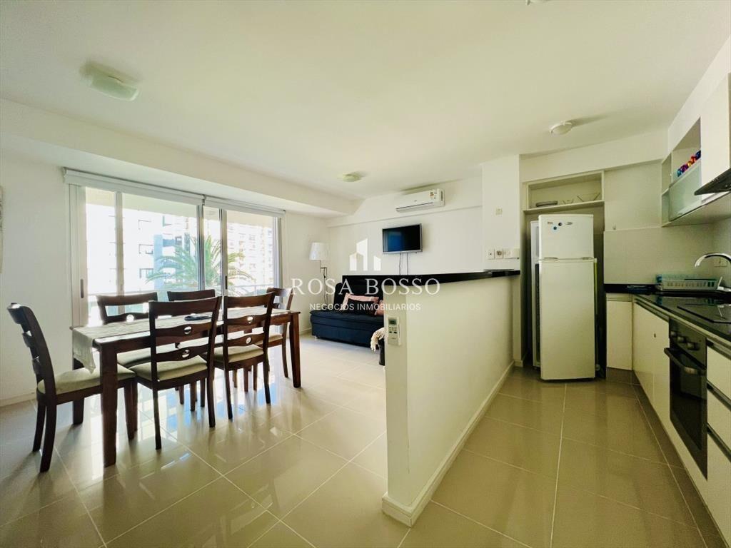 Venta Departamento 1 dormitorio y medio Punta del